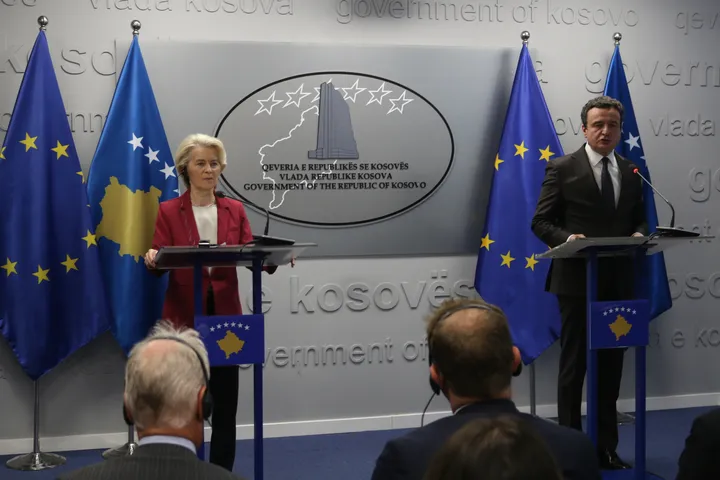 Фон дер Лајен од Приштина порача дека верува во европската иднина на Косово