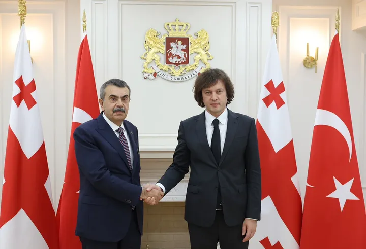 Turkiga iyo Georgia oo kala saxiixday heshiis iskaashi oo dhinaca waxbarashada ah