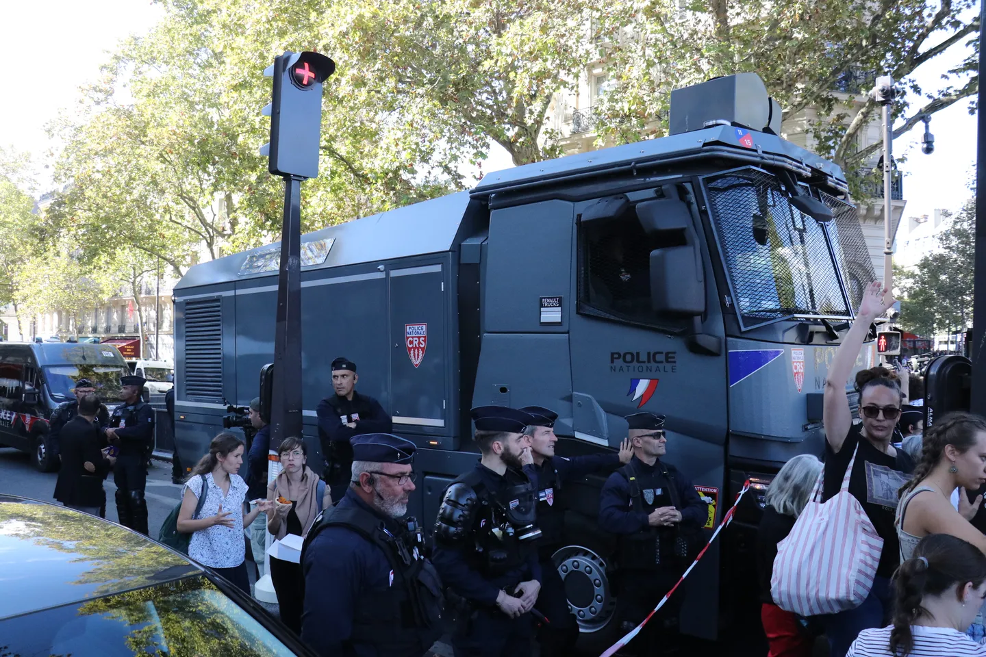 Manifestations lycéennes: plus de 100 000 signatures contre les armes mutilantes