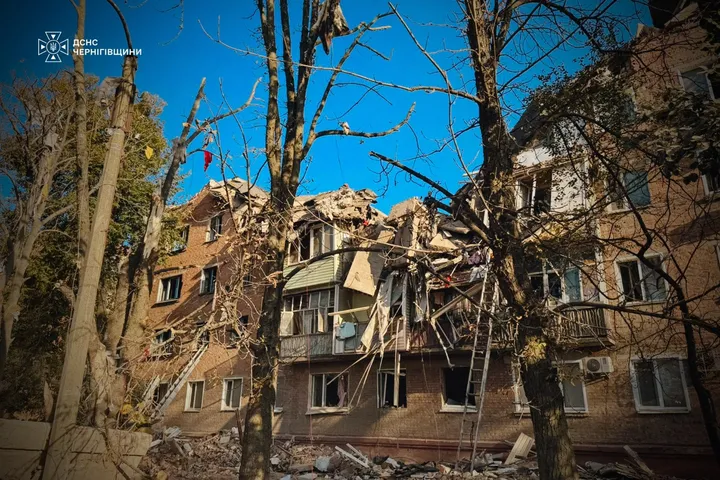 Ukraine: des frappes russes tuent 28 personnes