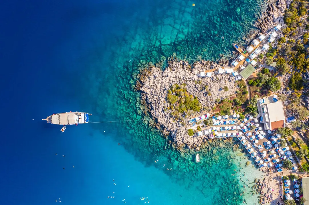 Obiettivo di 70 miliardi di dollari di entrate turistiche per il 2027