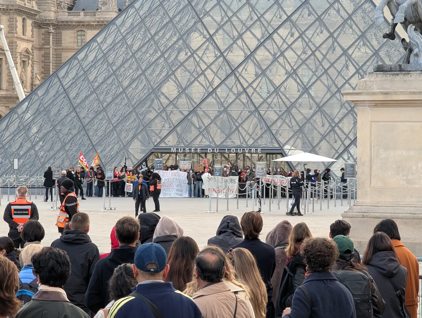 Students block Louvre Museum entrance in Paris over police repression