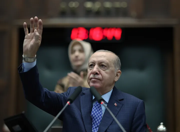 الرئيس أردوغان يهنئ استخبارات سوريا وتركيا بالقبض على الإرهابي معراج أورال