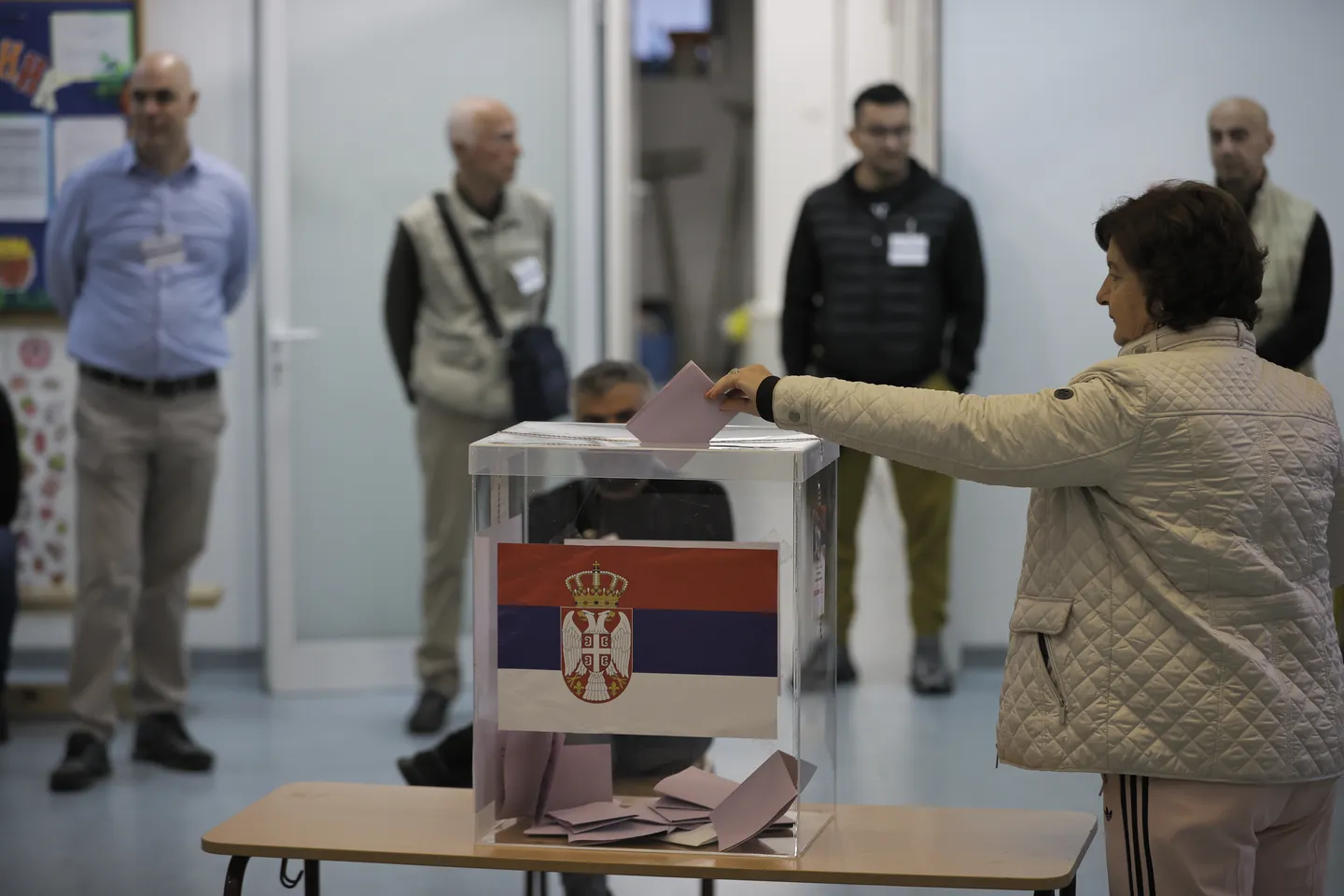 Nisin zgjedhjet e parakohshme parlamentare në Serbi, 6,45 milionë qytetarë me të drejtë vote