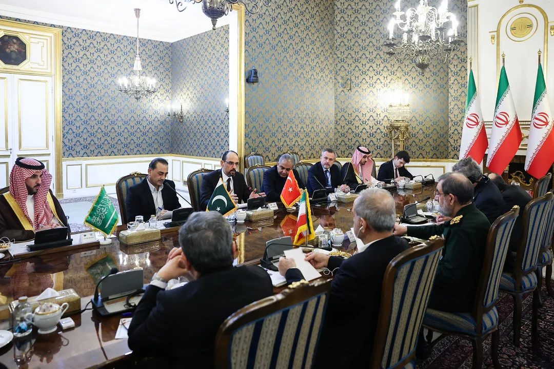 Iran hosts Türkiye, Saudi Arabia and Pakistan for talks to ease regional war