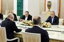 Putin bilen Pezeşkiýan Moskwada özara gatnaşyklar we sebitara meseleler hakynda pikir alyşdy