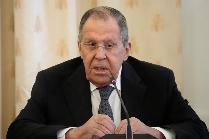 Russia's Lavrov urges Iran's inclusion in Gulf security