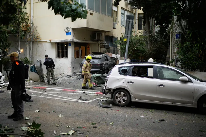 שנה למתקפת הטילים: המדינה והעירייה מפקירות את מפוני רחוב פינסקר בתל אביב
