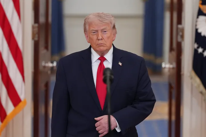 Trump na shirin kai wa Iran hari kafin zaɓen tsakiyar wa'adi a Amurka - rahoto