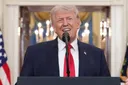 תיווך פקיסטני מוביל להסכם רגיעה זמני בין וושינגטון לטהראן והסרת המצור הימי