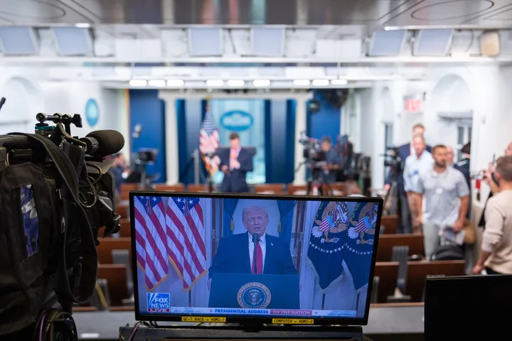 Fox News: Trump a spus că SUA vor „bombarda” Omanul dacă le blochează activitățile în Ormuz