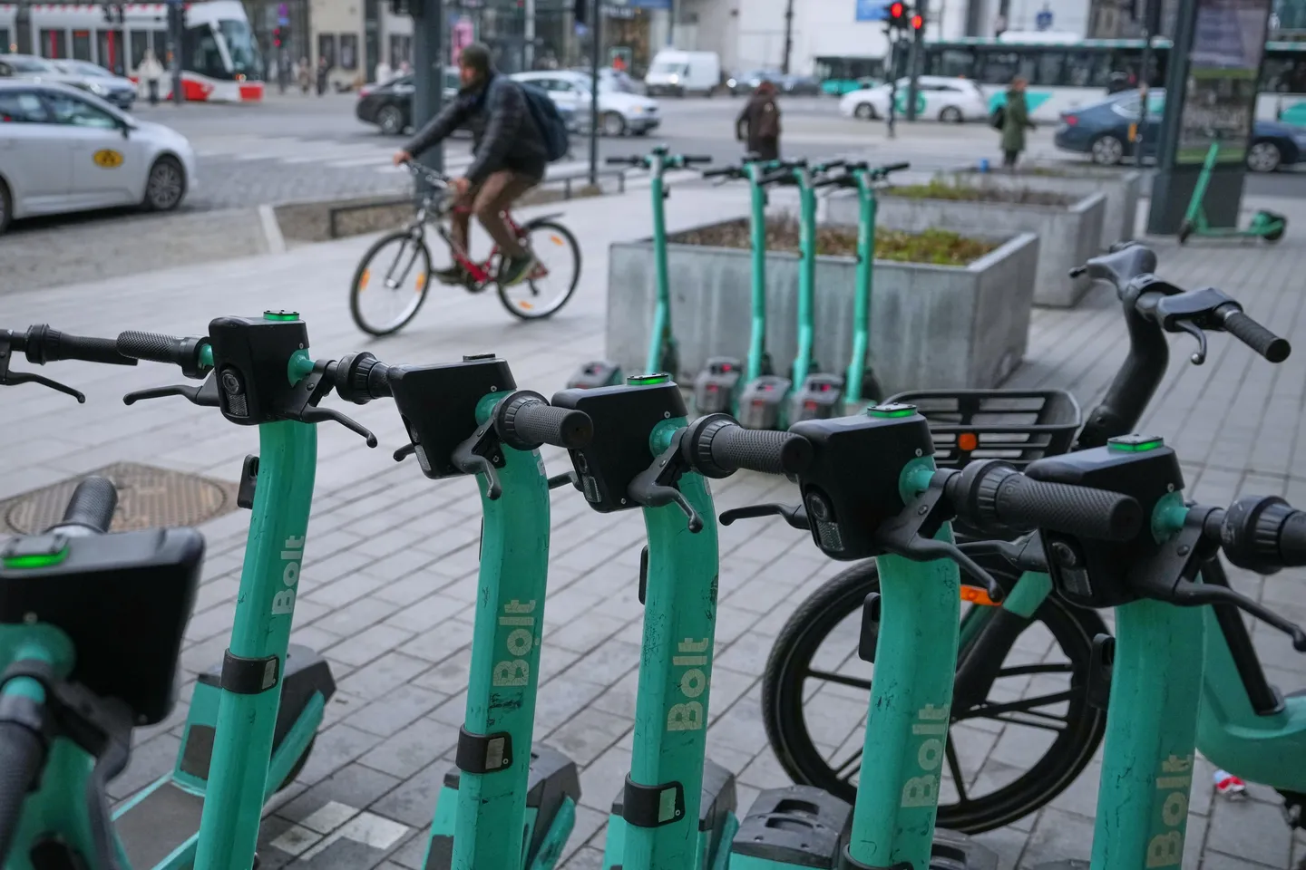 De Benelux dringt aan op een definitief Europees wettelijk kader voor e-scooters