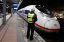 Störung des Bahnfunks legt vorübergehend Zugverkehr in ganz Deutschland lahm