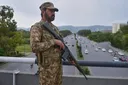 د پاکستان په جنوب لویدیځ کې یو پوځي افسر او څلور ترهګر ووژل شول