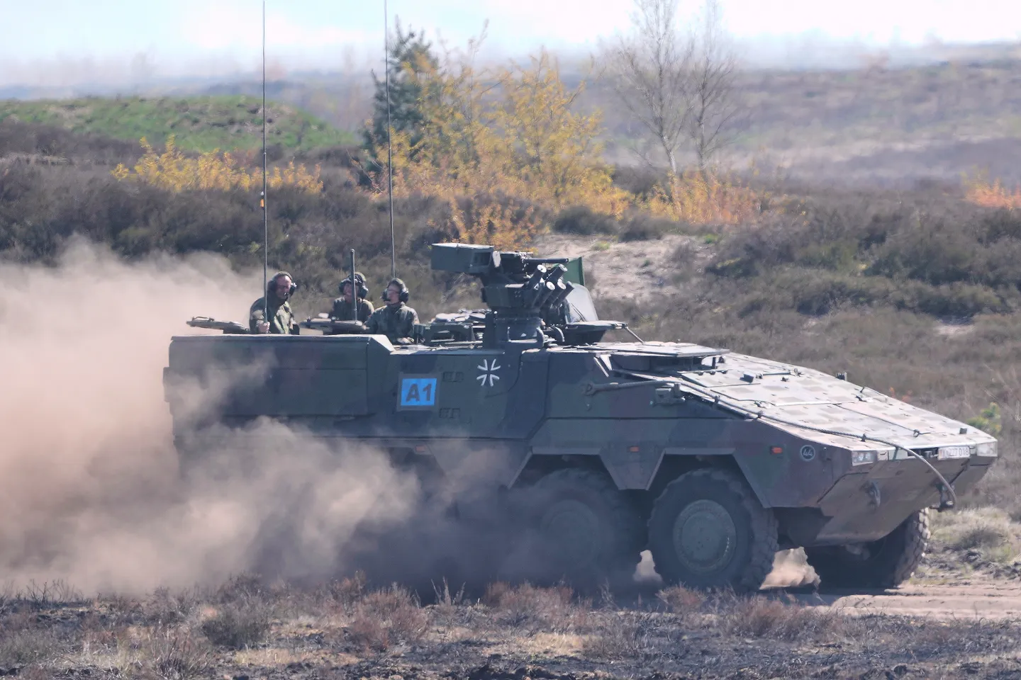 Германија нарача над 2.000 воени транспортни возила од „Рајнметал“
