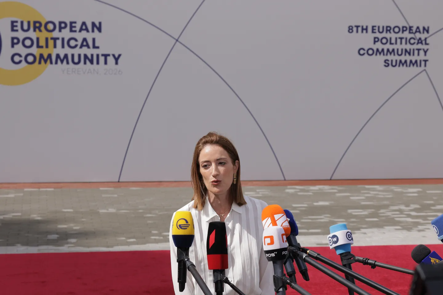 Metsola waarschuwt voor economisch zware maanden in Europa door schommelende energieprijzen