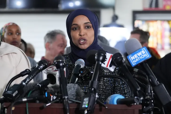 Ilhaan Cumar oo aqlabiyad weyn ku guulaysatay doorashadii is-reebreebka Xisbiga Dimuqraadiga