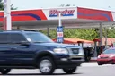 US gasoline costs rise amid Hormuz disruption and Houthi's Red Sea blockade announcement
