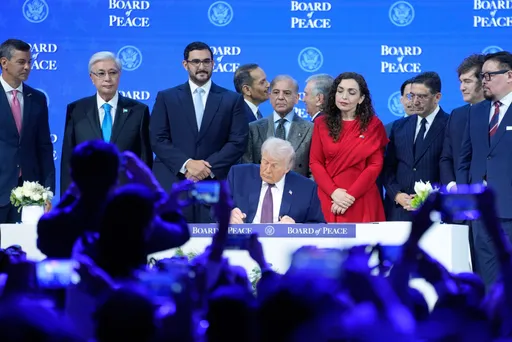 Gaza: accord conclu sur le désarmement du Hamas et le retrait israélien, annonce Trump