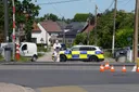Quatre morts dans une collision entre un train et un bus scolaire en Belgique