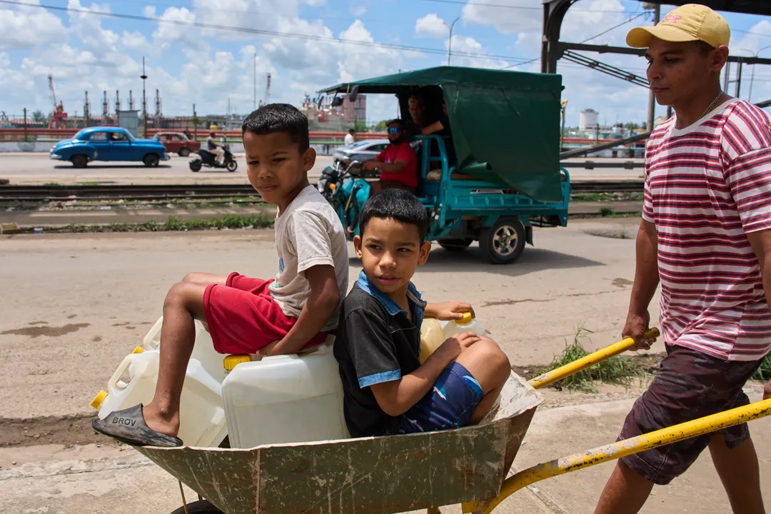 Cuba adelanta el fin de curso escolar mientras EE.UU. eleva la presión sobre La Habana