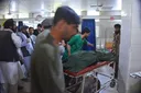 په لغمان کې د ترافیکي پېښې له امله ۱۸ افغان راستنېدونکي مړه او ۳۰ نور ټپیان شول