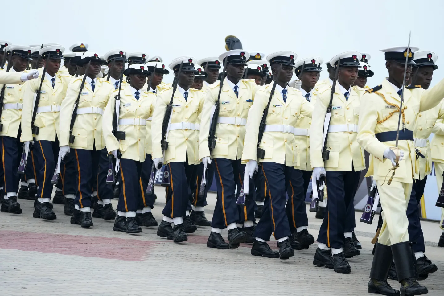 Nigerian Navy don uncover 98,000 litres of crude oil wey dem steal