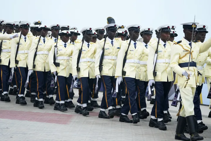 Nigerian Navy don uncover 98,000 litres of crude oil wey dem steal