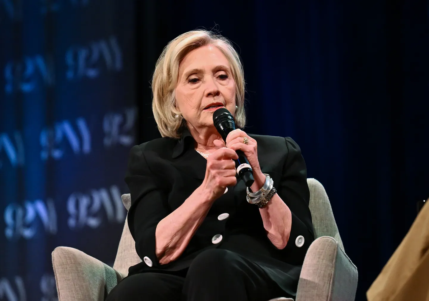 Hillary Clinton calls for tougher US position if Israelis reelect ICC fugitive Netanyahu