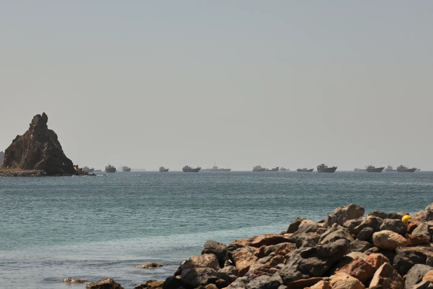 Staakt-het-vuren VS-Iran officieel afgelopen; Trump dreigt Oman te bombarderen
