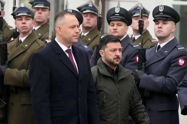 Sondaż: Większość Polaków popiera twardsze stanowisko wobec Ukrainy