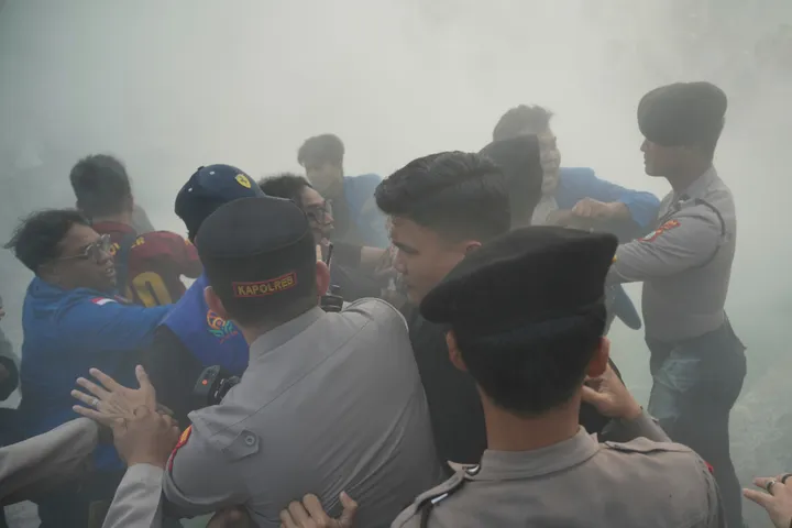 Empat ditetapkan tersangka usai demo di Surabaya, protes harga BBM dan MBG meluas