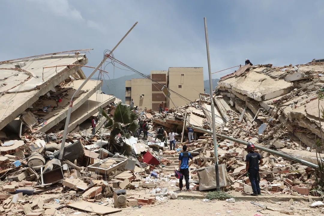 Fidan y Gil abordan la ayuda a Venezuela tras los terremotos gemelos que dejaron más de 235 muertos