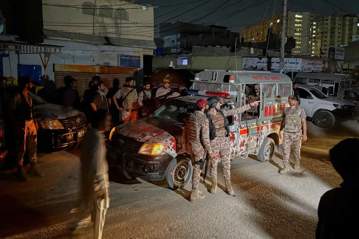 पाकिस्तान के खैबर पख्तूनख्वा में सड़क किनारे विस्फोट, दो पुलिसकर्मियों की मौत