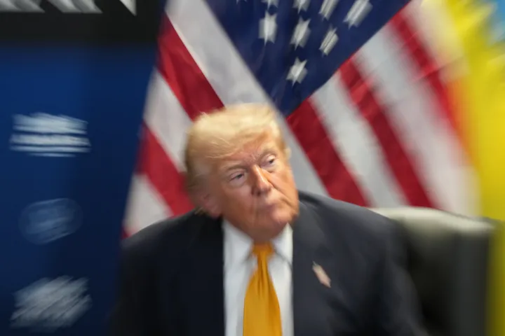 Trump da por muerto el acuerdo con Irán y amenaza con nuevos ataques este miércoles