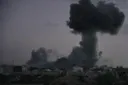 Izraeli lëshon tri urdhra evakuimi në Gaza, shkatërron impiantin e shkripëzimit të ujit