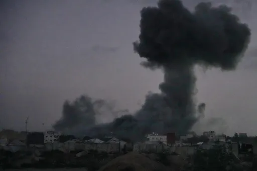 Izraeli lëshon tri urdhra evakuimi në Gaza, shkatërron impiantin e shkripëzimit të ujit