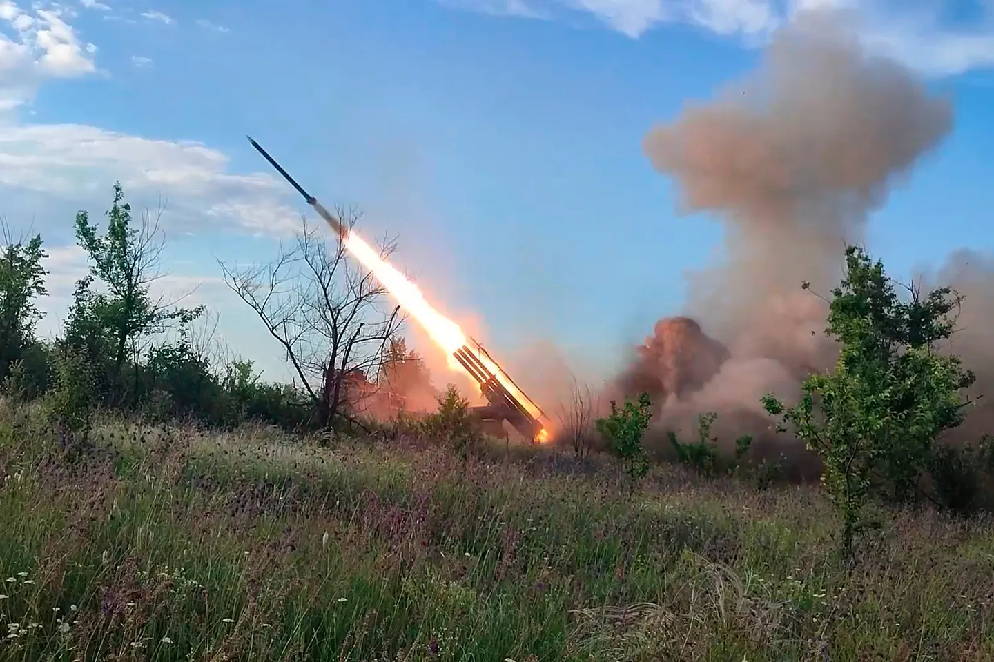 Ukraina keng ko‘lamli dron hujumida Rossiyaning Rostov viloyatini nishonga oldi