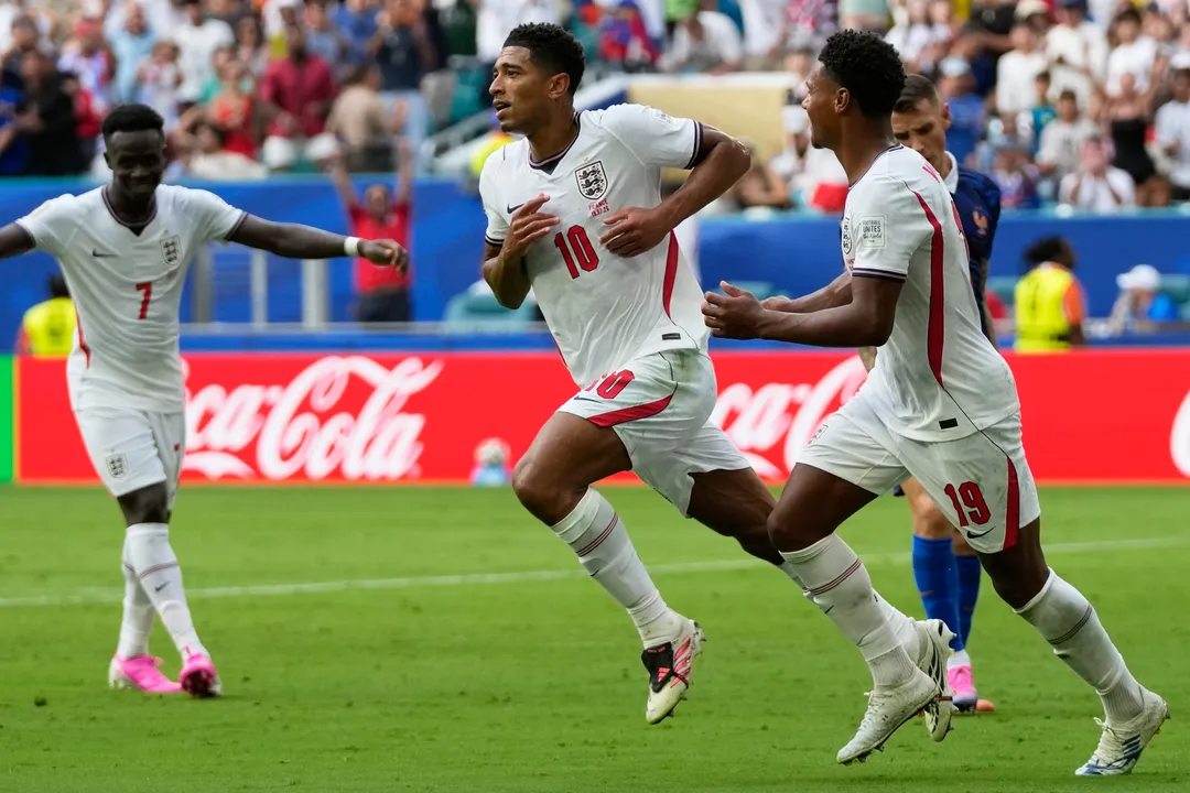 England beat France 6-4 to secure third place in World Cup