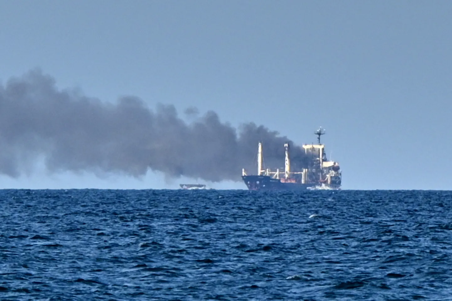 Rusia godet portin Izmail të Ukrainës dhe dy anije mallrash