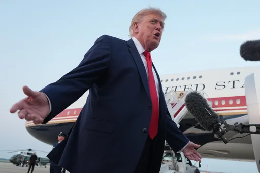 Трамп лансираше силни напади врз Иран поради загинувањето на американски војници