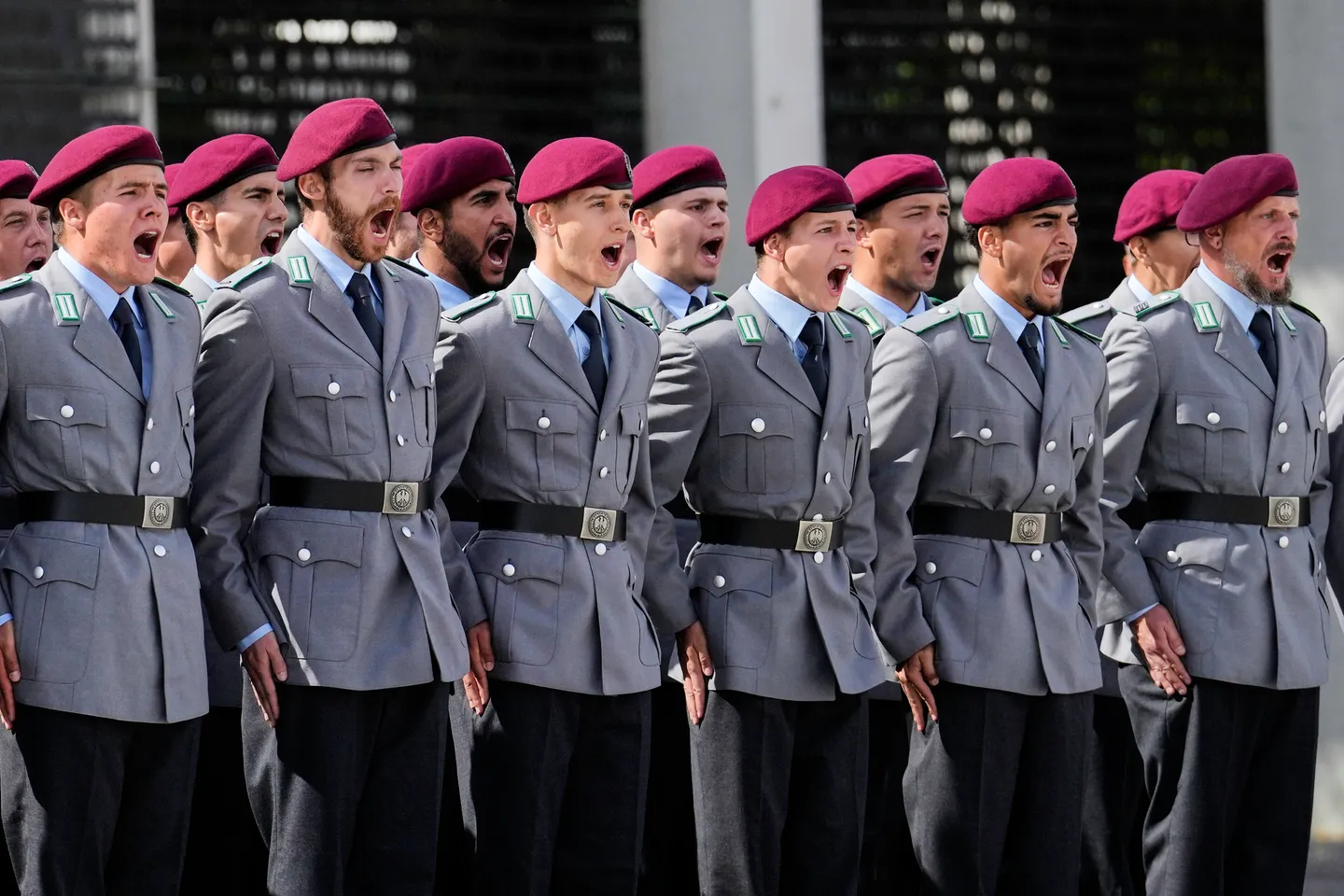 Zahl der Kriegsdienstverweigerer geht weiter steil nach oben