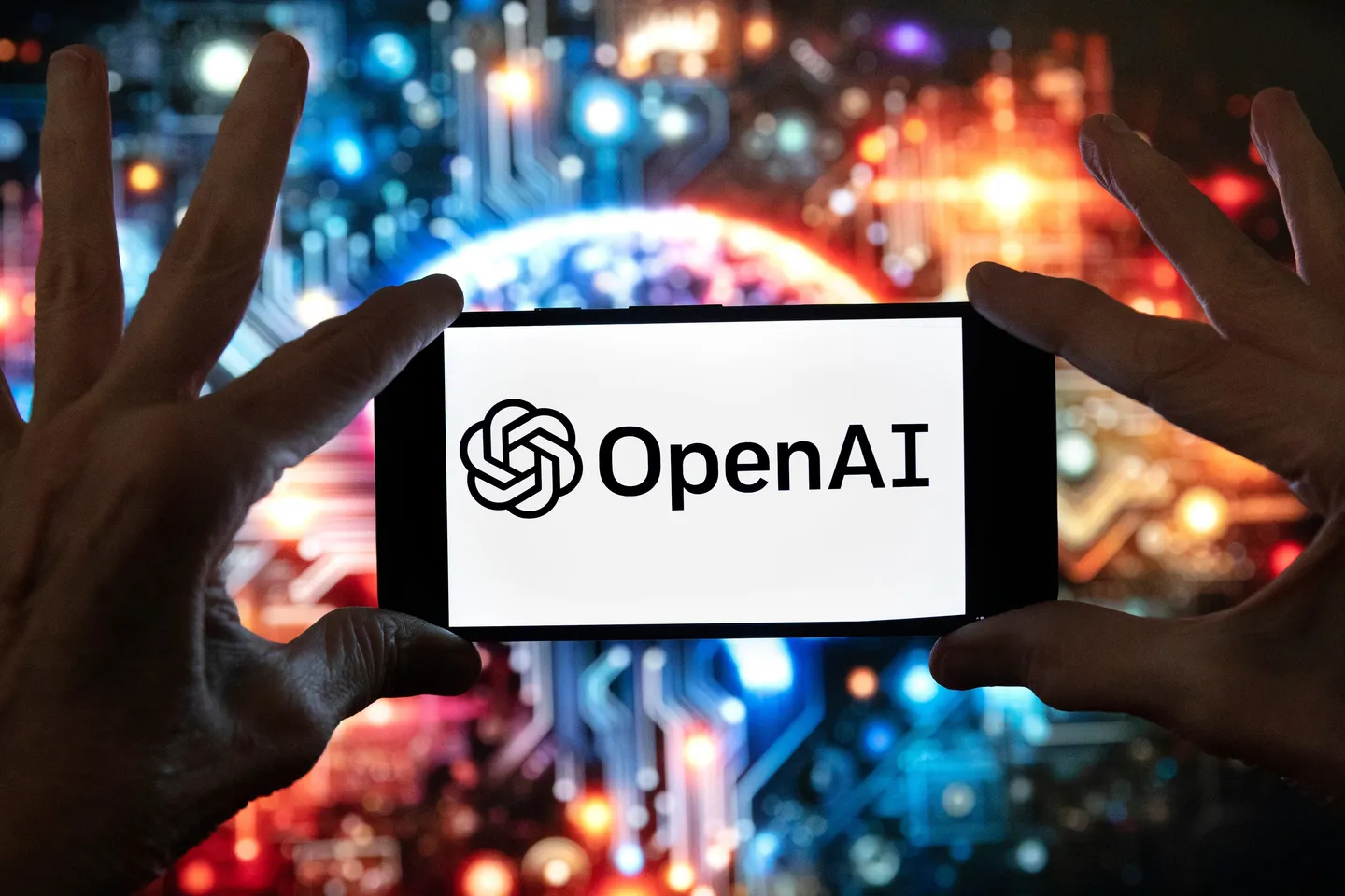 Modelele de inteligență artificială ale OpenAI au lansat atacuri cibernetice în timpul testelor
