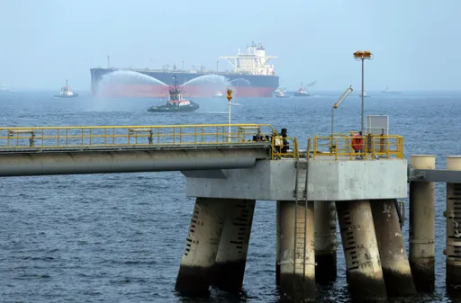 Le pétrole repasse au-dessus de 90 dollars après les frappes américaines en Iran