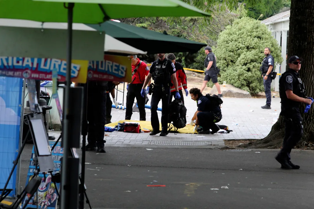 Shooting at Seattle's Space Needle leaves at least 2 people dead