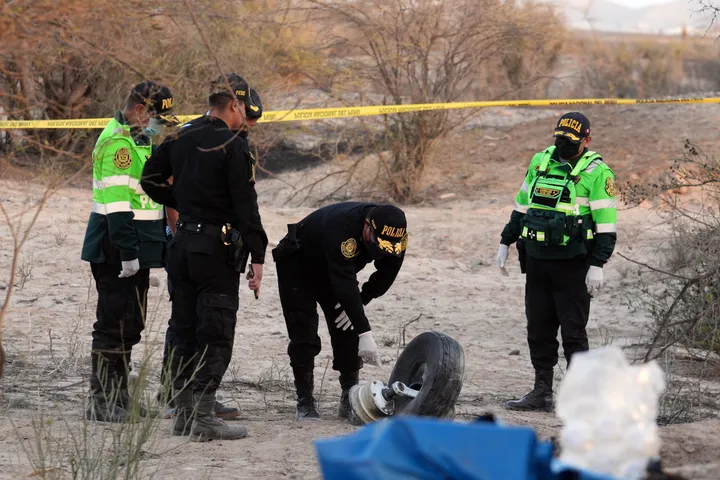 Tourist plane crashes in Peru, killing 13
