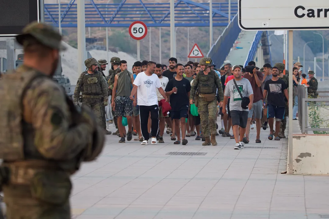 Ceuta encara secuelas de los cruces masivos tras retorno de migrantes, con el debate vivo en la UE