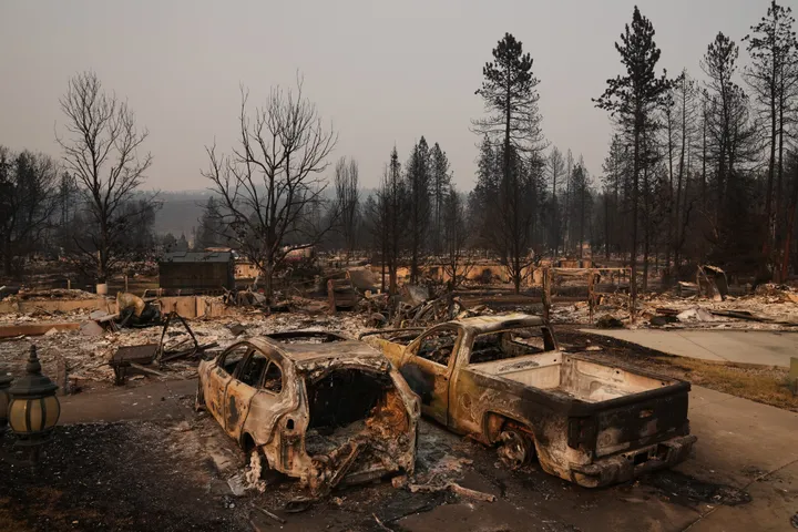 Wildfires force 65,000 to evacuate homes in US northwest
