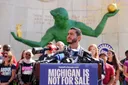 Le démocrate Abdul El-Sayed critique Trump et place le pouvoir d’achat au cœur de sa campagne