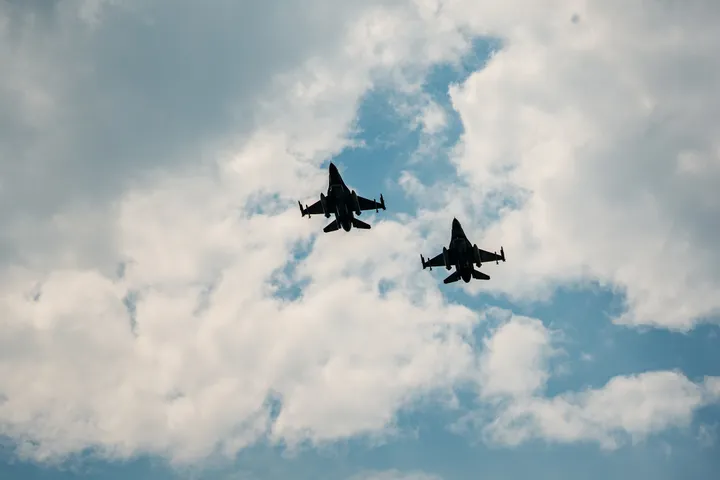 Romania scrambles fighter jets to track unknown aerial targets near Ukrainian border